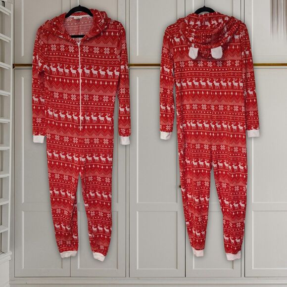 Forever 21 Women’s Red Moose Christmas One-Piece Pajamas Size Teen/Women - Picture 2 of 7